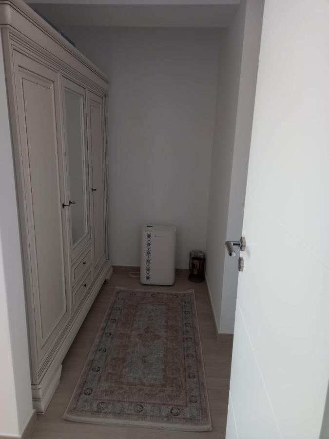 Apartmán Campus Constanţa Exteriér fotografie
